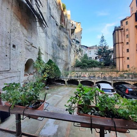 Apartmán La Casa Nella Roccia Neapol Exteriér fotografie