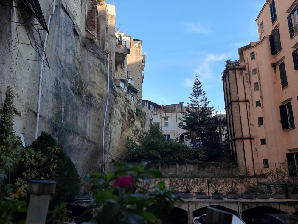 Apartmán La Casa Nella Roccia Neapol Exteriér fotografie