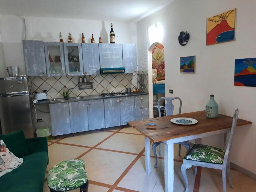 Apartmán La Casa Nella Roccia Neapol Exteriér fotografie