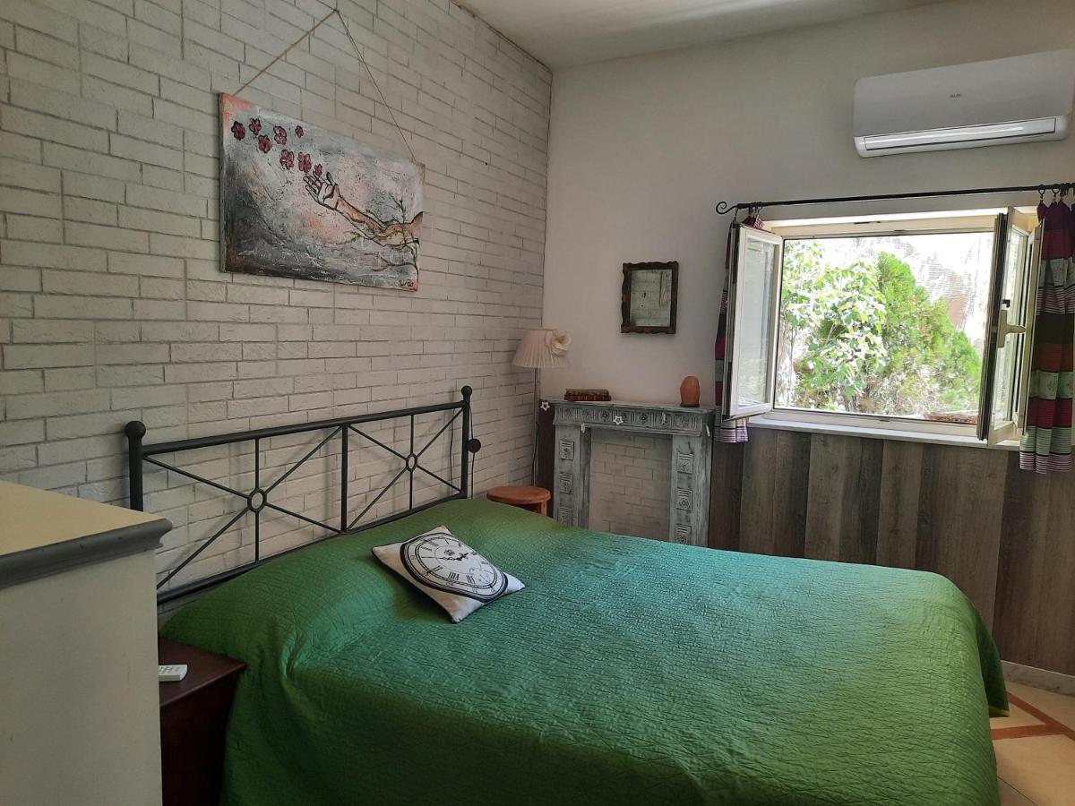 Apartmán La Casa Nella Roccia Neapol Exteriér fotografie